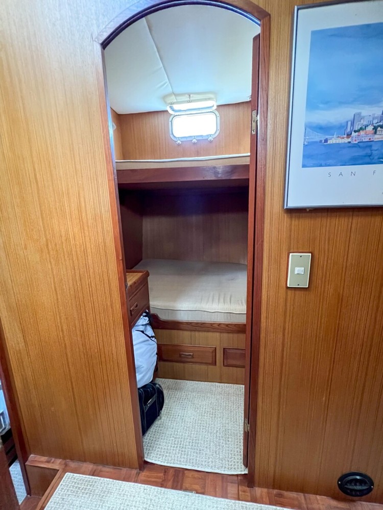 1982 Sea Ranger C&L Pilothouse - Charles David Yachts